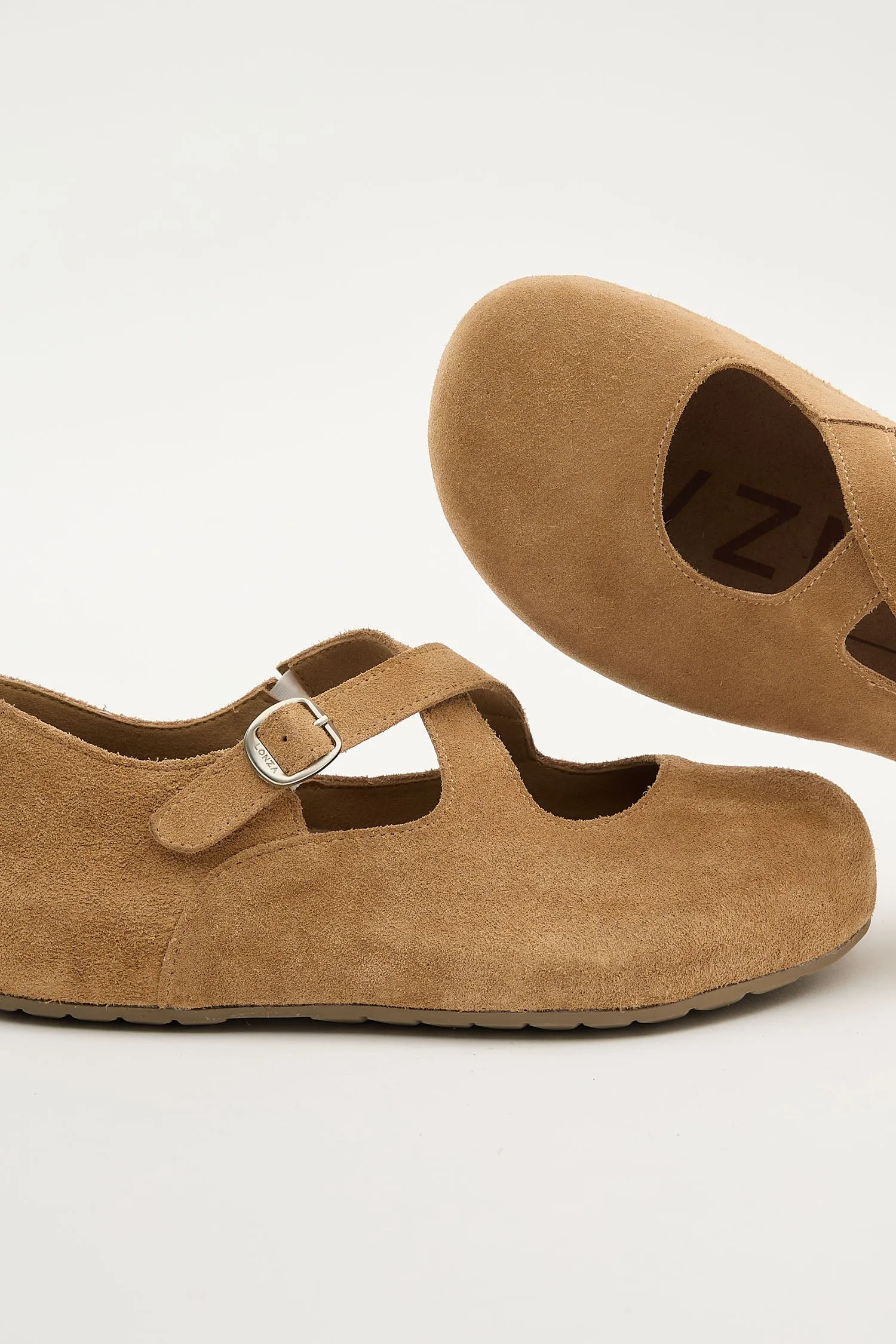 Laurel Camel