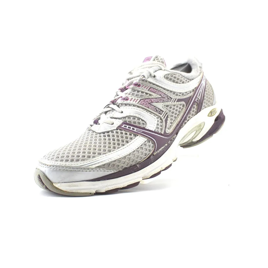 NEW BALANCE 738