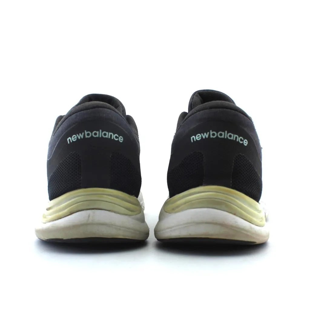 NEW BALANCE WX715V3